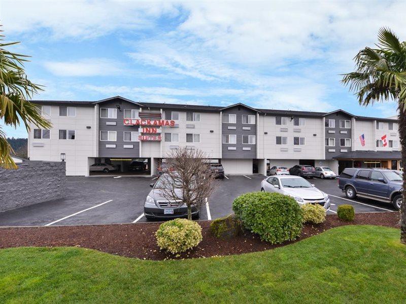 Clackamas Inn And Suites מראה חיצוני תמונה