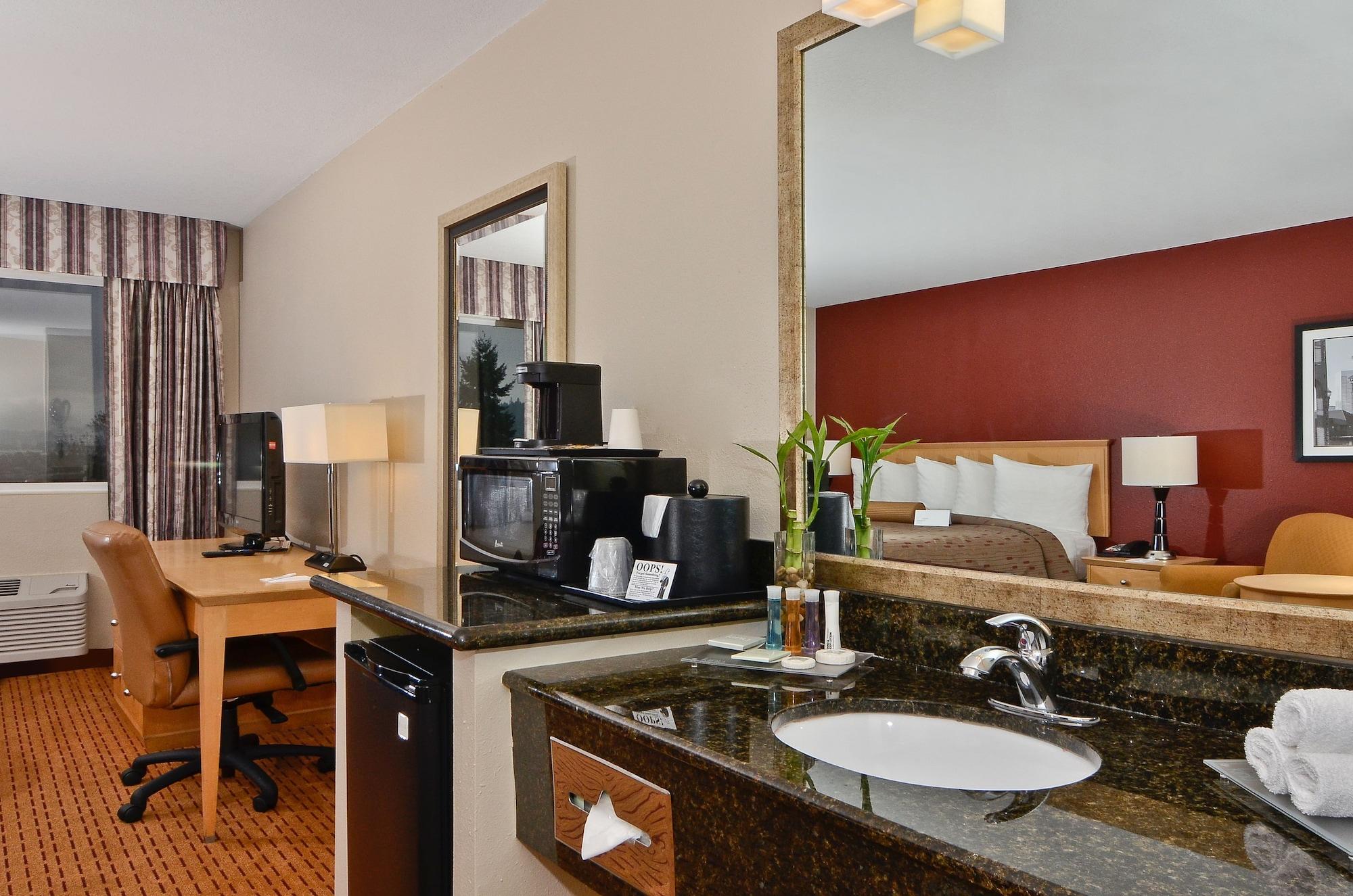 Clackamas Inn And Suites מראה חיצוני תמונה